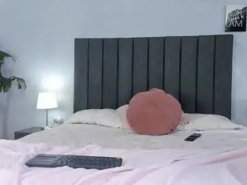 Chaturbate Live Sex Cam of angie_abby
