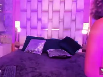 Chaturbate Live Sex Cam of thiana_rogers