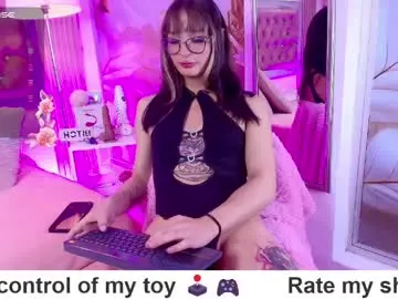 Chaturbate Sex Cam of bonn_glow