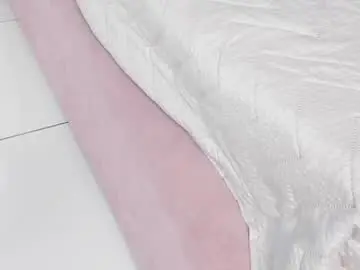 Chaturbate Live Porn of isa_littlestar