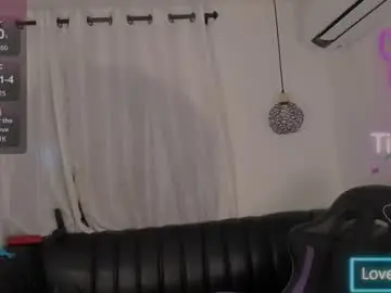 Chaturbate Free Porn Cam of zou_quira