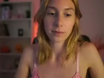 rachelmoore18 from chaturbate