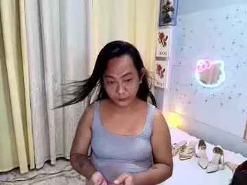 Chaturbate Live Sex Cam of hugejuicyhotdog