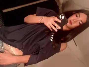 Chaturbate Live Sex Cam of sasha_blade