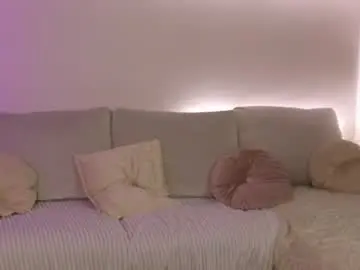 Chaturbate Live Sex Cam of chiaraamore