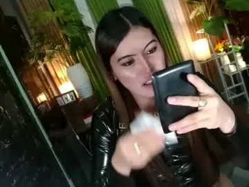 Chaturbate Adult Video Chat of queen_kendalx19