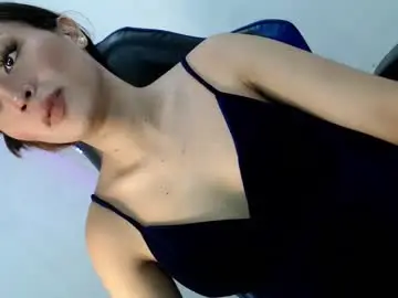 xhotlickerkiarax from chaturbate