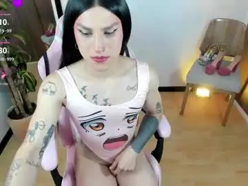 Chaturbate Live Sex Cam of queenramoona_hot