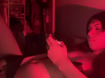 Chaturbate Live Sex Cam of ayla_irene