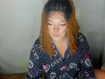 Chaturbate Nude Webcam of im_ur_hot_ella