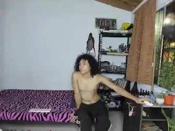 Chaturbate Live Sex Cam of angelwhitte