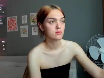 Chaturbate Live Sex Cam of emiliarouds