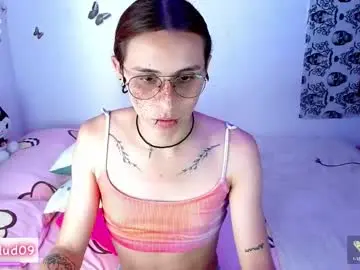 Chaturbate Watch Live Sex Cams of malud_09
