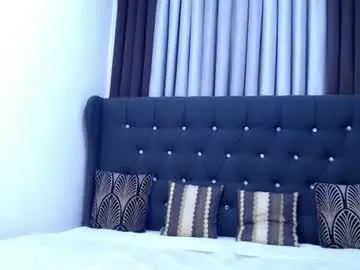 Chaturbate Live Sex Cam of chloee_pleasuree