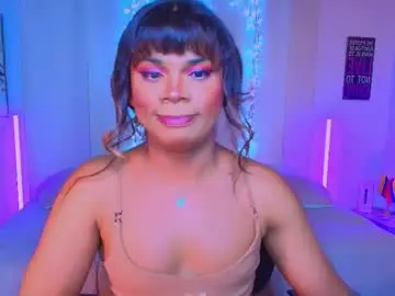Chaturbate Live Sex Cam of romirousexx