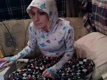 Chaturbate Live Sex Cam of alishaluv