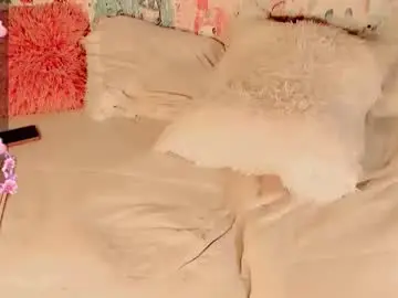 Chaturbate Nude Webcam of emely_rous