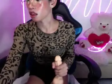 Chaturbate Live Sex Cam of ayman2003