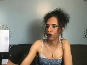 Chaturbate Live Sex Cam of sharmoutah