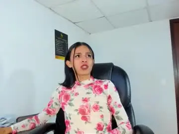 Chaturbate Free Porn Cam of aisha_hotts777