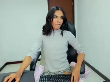 Chaturbate Free Porn Cam of aisha_hotts777