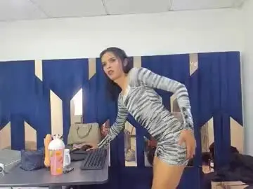 Chaturbate Live Porn of aisha_hotts777