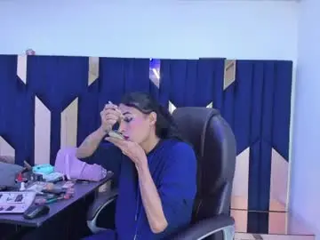 Chaturbate Free Porn Cam of aisha_hotts777