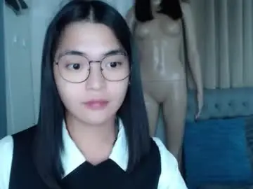 Chaturbate Live Sex Cam of zhaviahale
