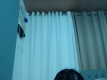 Chaturbate Live Sex Cam of zhaviahale