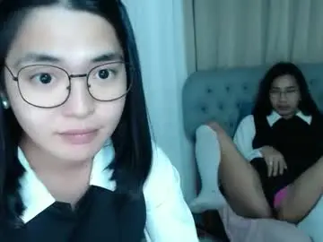 Chaturbate Live Sex Cam of zhaviahale