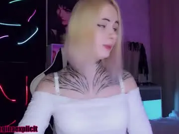 Chaturbate Live Sex of snake_bites