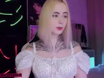 Chaturbate Best live sex cam show of snake_bites