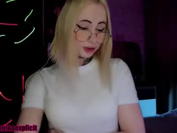 Chaturbate Live Sex of snake_bites