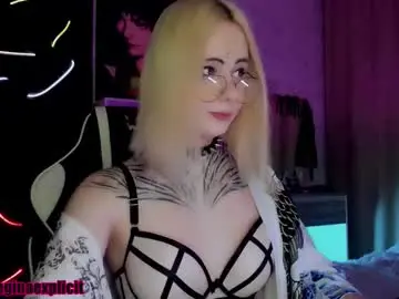 Chaturbate Free Live Porn of snake_bites