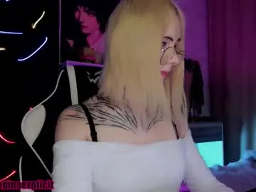 Chaturbate Nude Webcam of snake_bites