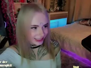 Chaturbate Live Sex Cam of snake_bites