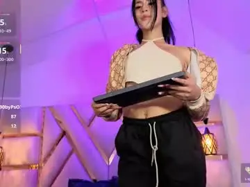 Chaturbate Best live sex cam show of emily_roousee