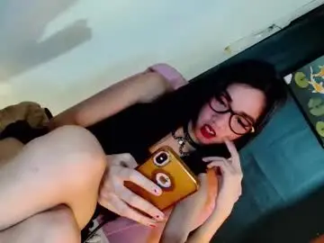 Chaturbate Best live sex cam show of slut_devora69