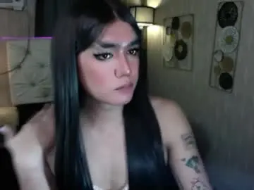 ultimatesexytrans from chaturbate