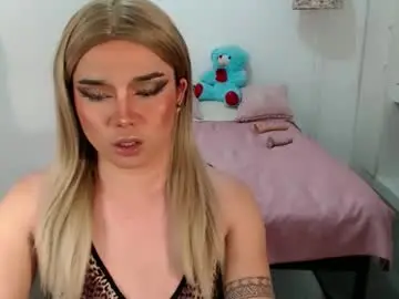 bestgirljulia from chaturbate