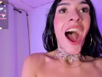 Chaturbate Live Sex Cam of camilacoxx