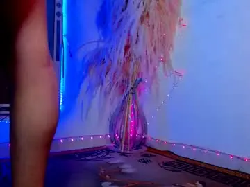 Chaturbate Live Sex Cam of tiffanyy_deluxe