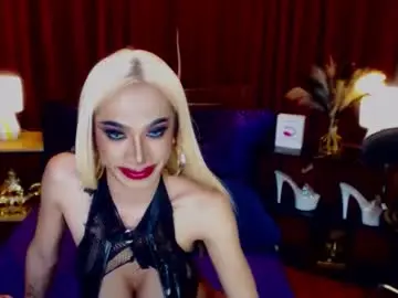 Chaturbate Live Sex Cam of twofuckablestrans