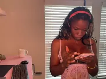 Chaturbate Adult Video Chat of kyliesnowxxx