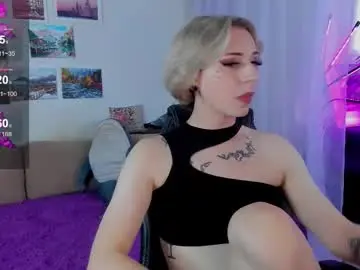 Chaturbate Live Sex Cam of silverfoxxxxy