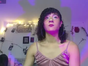 ellis_flowers from chaturbate