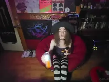 Chaturbate Sex Chat of ramona_femboy
