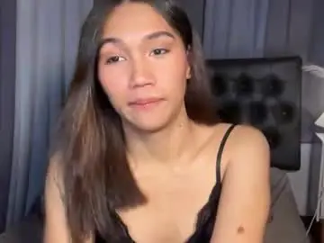 Chaturbate Live Sex Cam of roxiethogersen