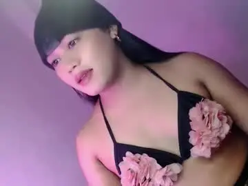 Chaturbate Nude Webcam of 1sexy_kim69