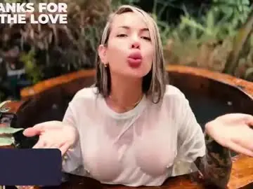 Chaturbate Free Live Porn of jhenna_greey